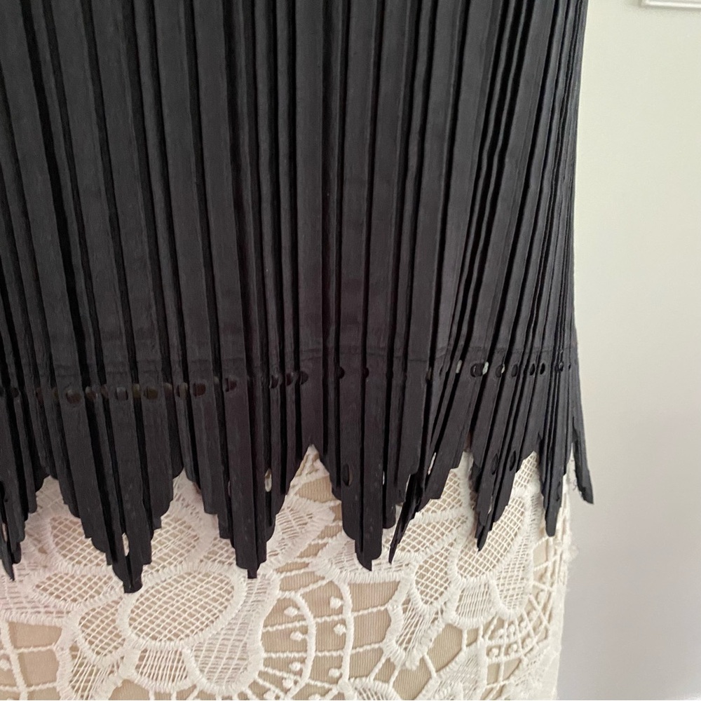 CHAN LUU Black Mesh Embroidered Top Pleated Shell L - Picture 7 of 7